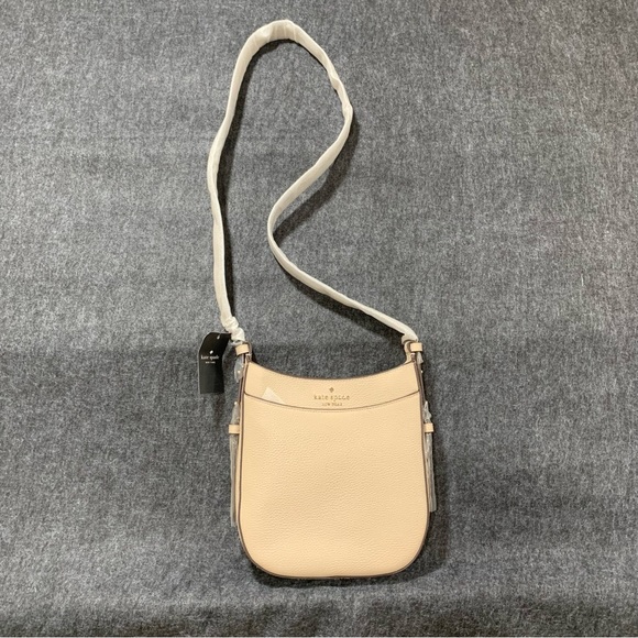 NWT Kate Spade Leila North South Crossbody taupe color peddled leather F9 - Picture 2 of 12